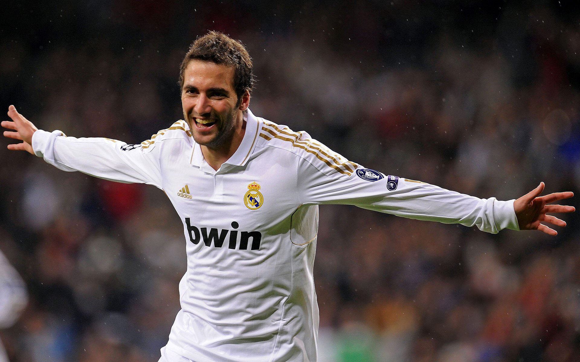 2.52次,姆伯莫预期助攻领跑英超,实际仅完成1次,姆博姆博