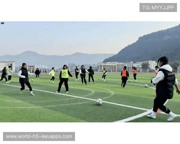 青训是否关注球员的身体素质与技术同步提升，球星青训